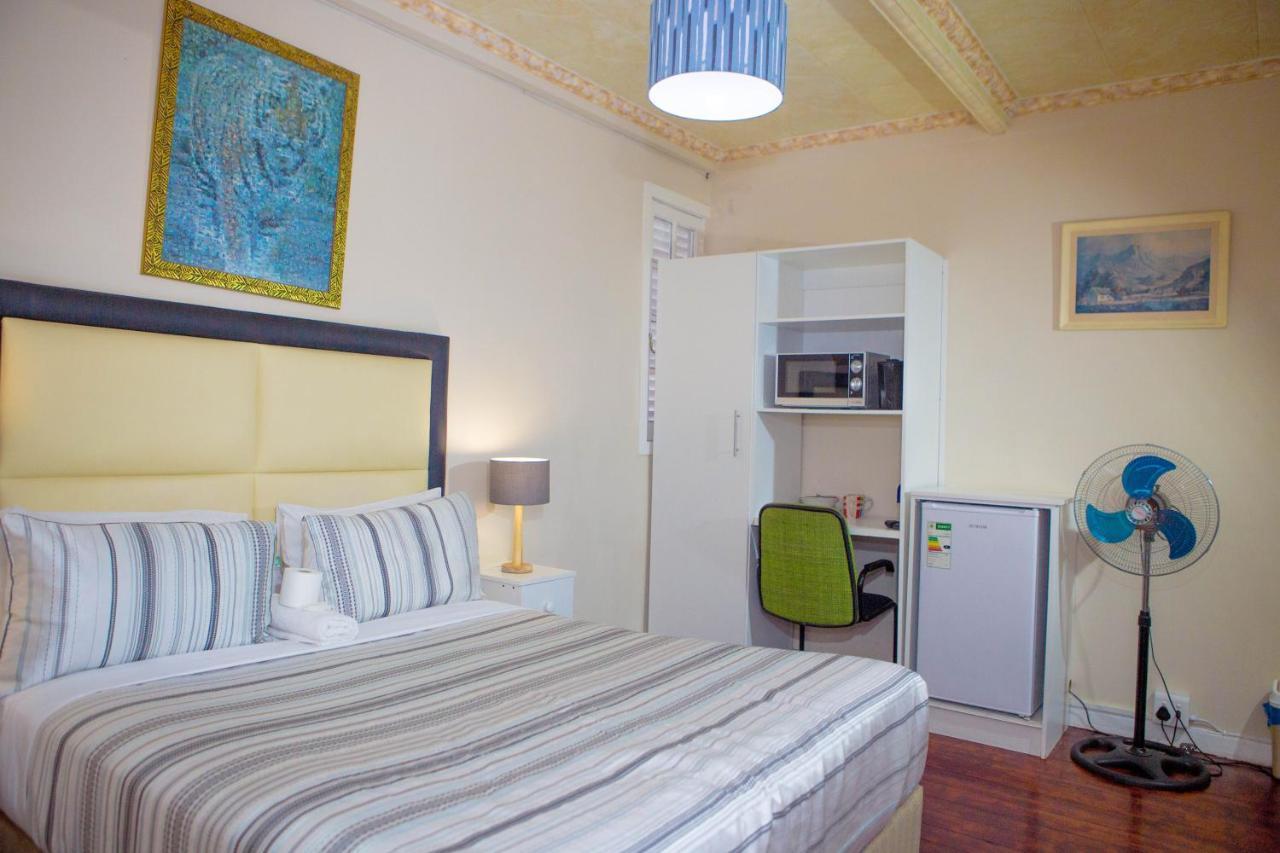 The Monument Guesthouse Порт-Элизабет Экстерьер фото